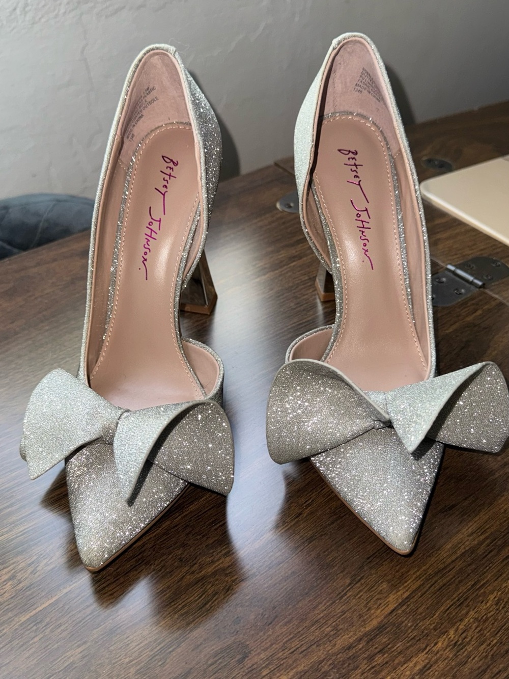 Betsey Johnson Silver Glitter Pointed Bow Pumps